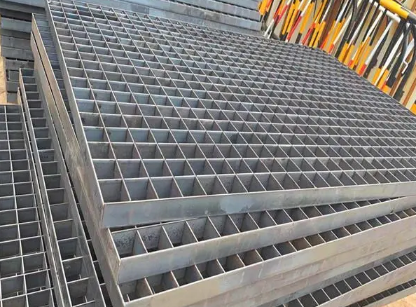 6mm厚平臺格柵板|7mm厚復(fù)合格柵板|8mm厚浸鋅格柵板 6mm厚平臺格柵板|7mm厚復(fù)合格柵板|8mm厚浸鋅格柵板
